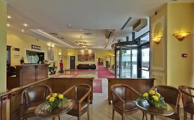 Alexander Hotel